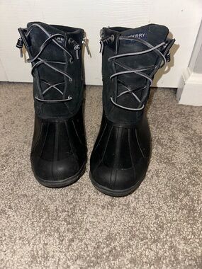 Women’s sperry boots